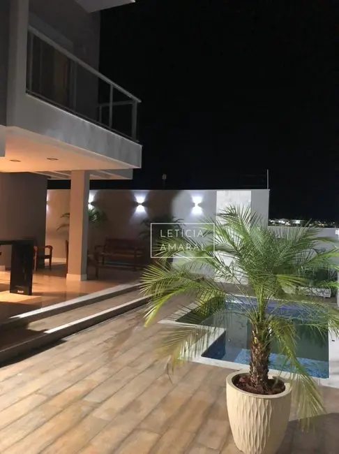 Foto 1 de Casa com 2 quartos à venda, 300m2 em Pouso Alegre - MG