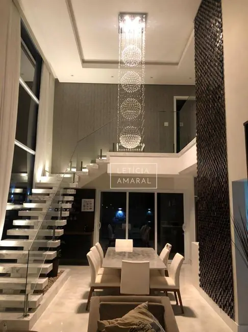 Foto 3 de Casa com 2 quartos à venda, 300m2 em Pouso Alegre - MG