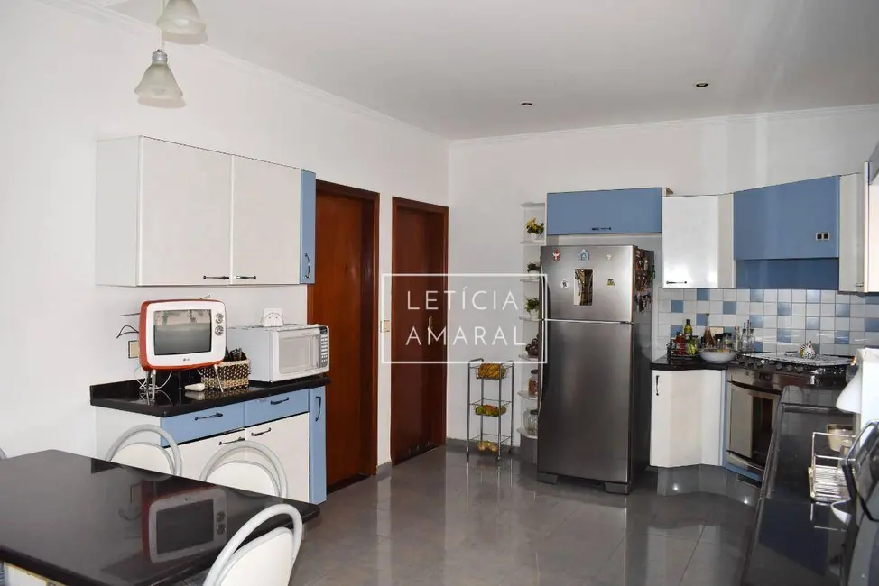 Foto 8 de Casa com 3 quartos à venda, 821m2 em Pouso Alegre - MG