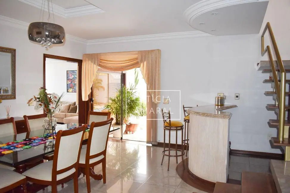 Foto 3 de Casa com 3 quartos à venda, 821m2 em Pouso Alegre - MG