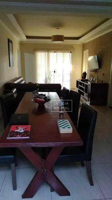 Casa com 3 quartos à venda, 200m2 em Santo Expedito, Pouso Alegre - MG - imagem 4 Foto 4 de Casa com 3 quartos à venda, 200m2 em Santo Expedito, Pouso Alegre - MG