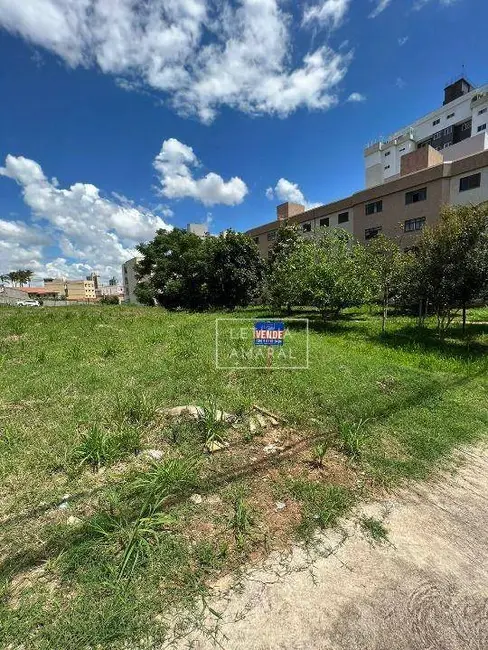 Foto 1 de Terreno / Lote à venda, 510m2 em Pouso Alegre - MG