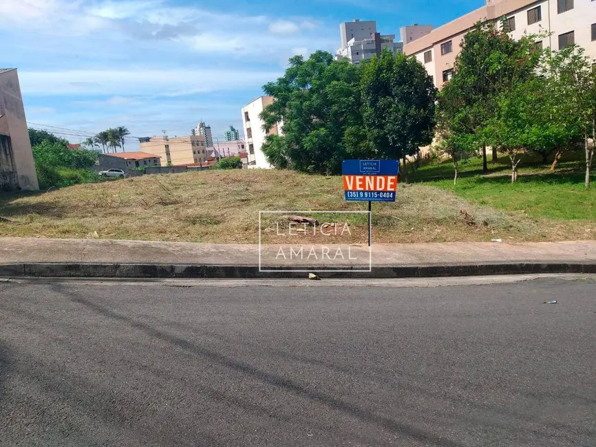 Foto 1 de Terreno / Lote à venda, 510m2 em Pouso Alegre - MG