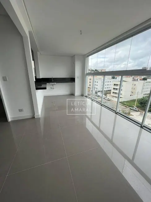 Foto 2 de Apartamento com 3 quartos à venda, 120m2 em Pouso Alegre - MG