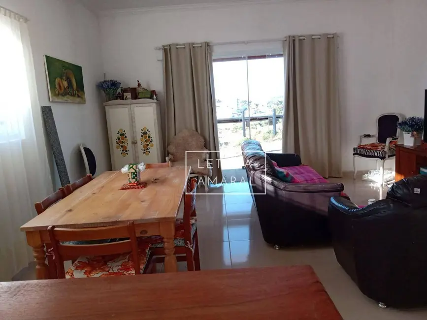 Foto 3 de Casa com 3 quartos à venda, 301m2 em Pouso Alegre - MG