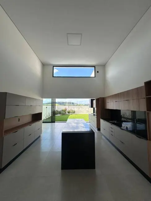 Foto 1 de Casa com 3 quartos à venda, 480m2 em Residencial Astúrias, Pouso Alegre - MG