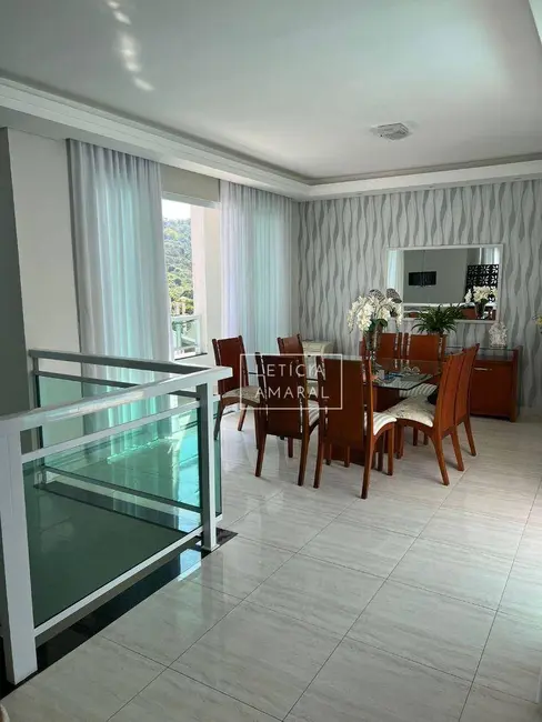 Casa com 4 quartos à venda, 459m2 em Colinas de Santa Bárbara, Pouso Alegre - MG - imagem 3 Foto 3 de Casa com 4 quartos à venda, 459m2 em Colinas de Santa Bárbara, Pouso Alegre - MG