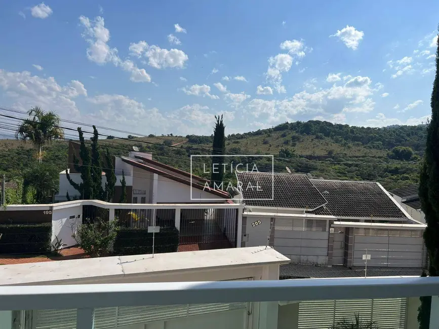 Casa com 4 quartos à venda, 459m2 em Colinas de Santa Bárbara, Pouso Alegre - MG - imagem 8 Foto 8 de Casa com 4 quartos à venda, 459m2 em Colinas de Santa Bárbara, Pouso Alegre - MG