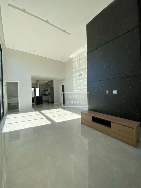 Casa de Condomínio com 3 quartos à venda, 300m2 em Pouso Alegre - MG - imagem 6 Foto 6 de Casa de Condomínio com 3 quartos à venda, 300m2 em Pouso Alegre - MG