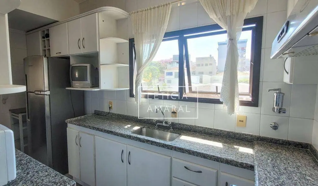 Apartamento com 3 quartos à venda, 134m2 em Centro, Pouso Alegre - MG - imagem 7 Foto 7 de Apartamento com 3 quartos à venda, 134m2 em Centro, Pouso Alegre - MG