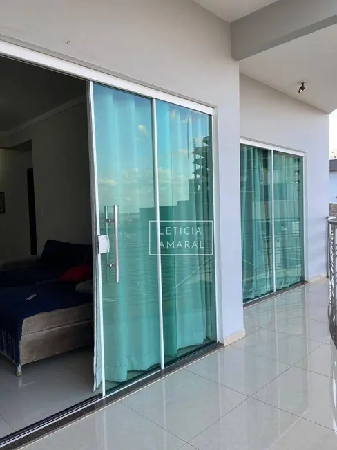 Foto 6 de Casa com 5 quartos à venda, 300m2 em Residencial Santa Rita, Pouso Alegre - MG