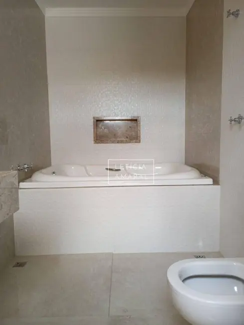 Foto 9 de Casa com 3 quartos à venda, 338m2 em Pouso Alegre - MG