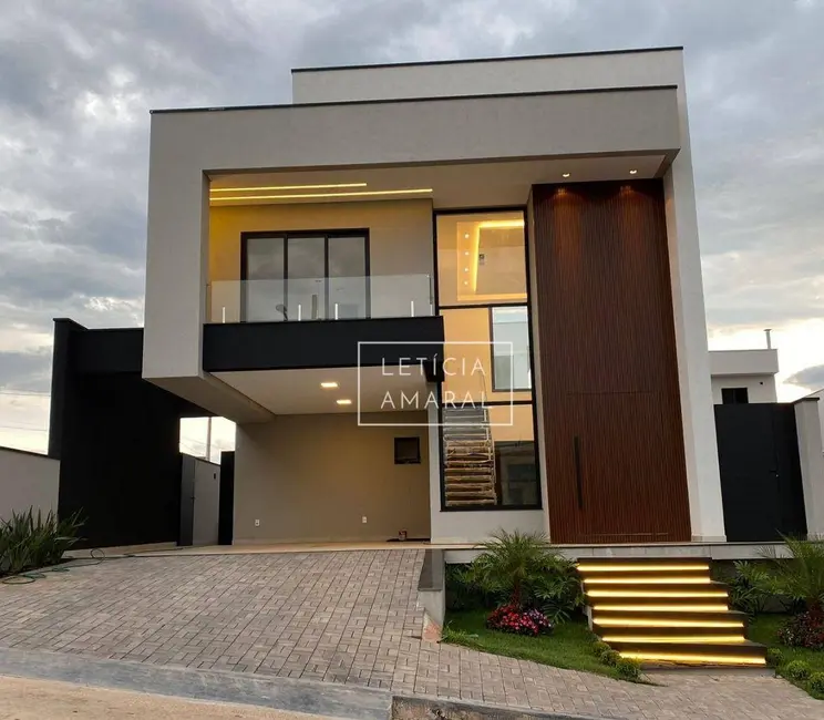 Foto 2 de Casa de Condomínio com 3 quartos à venda, 300m2 em Pouso Alegre - MG