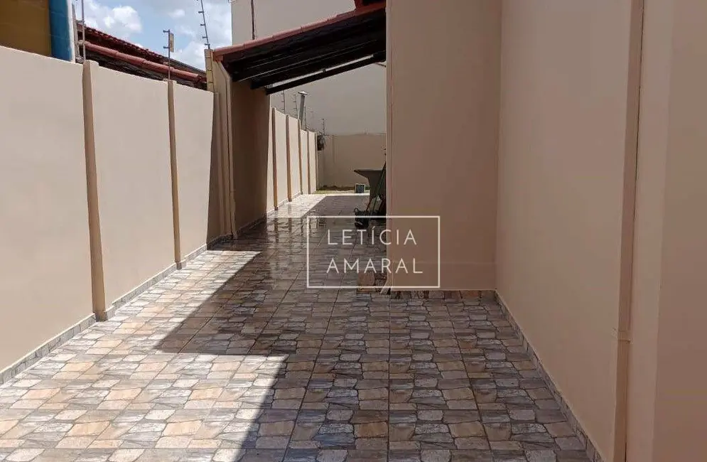 Foto 3 de Casa com 2 quartos à venda, 150m2 em Cidade Vergani, Pouso Alegre - MG