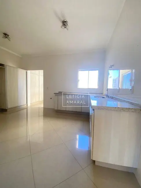Apartamento com 4 quartos à venda, 220m2 em João Paulo II, Pouso Alegre - MG - imagem 9 Foto 9 de Apartamento com 4 quartos à venda, 220m2 em João Paulo II, Pouso Alegre - MG