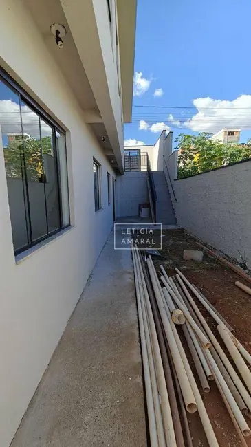 Foto 2 de Casa com 3 quartos à venda, 200m2 em Jardim Aeroporto, Pouso Alegre - MG