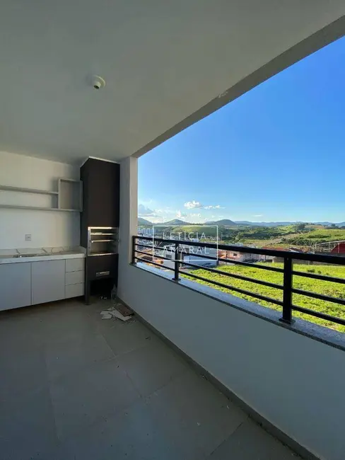 Foto 2 de Apartamento com 3 quartos à venda, 98m2 em Pouso Alegre - MG