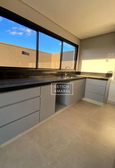 Foto 7 de Casa de Condomínio com 4 quartos à venda, 300m2 em Pouso Alegre - MG