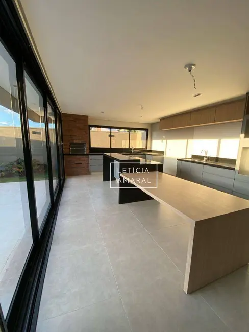 Foto 6 de Casa de Condomínio com 4 quartos à venda, 300m2 em Pouso Alegre - MG