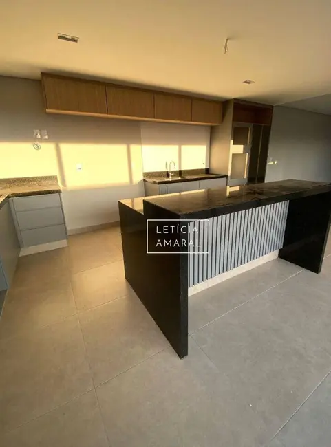 Foto 9 de Casa de Condomínio com 4 quartos à venda, 300m2 em Pouso Alegre - MG