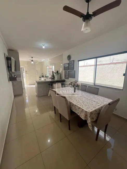 Foto 6 de Casa com 3 quartos à venda, 300m2 em São Carlos, Pouso Alegre - MG