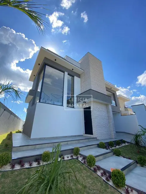 Casa com 4 quartos à venda, 450m2 em Pousada dos Campos II, Pouso Alegre - MG - imagem 1 Foto 1 de Casa com 4 quartos à venda, 450m2 em Pousada dos Campos II, Pouso Alegre - MG
