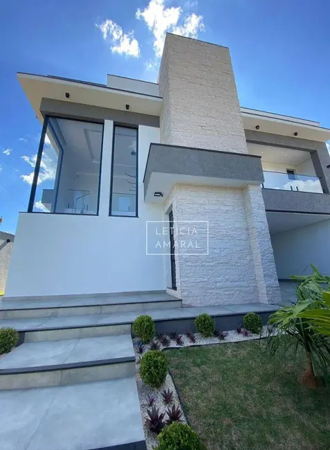 Casa com 4 quartos à venda, 450m2 em Pousada dos Campos II, Pouso Alegre - MG - imagem 2 Foto 2 de Casa com 4 quartos à venda, 450m2 em Pousada dos Campos II, Pouso Alegre - MG