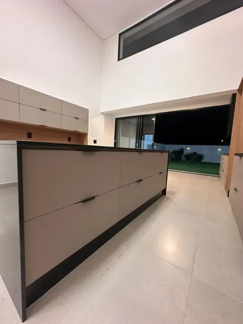 Foto 4 de Casa com 3 quartos à venda, 408m2 em Residencial Astúrias, Pouso Alegre - MG