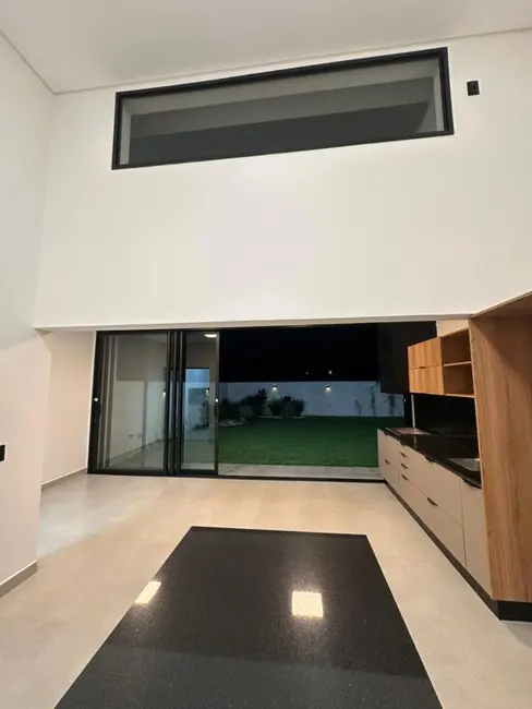 Foto 2 de Casa com 3 quartos à venda, 408m2 em Residencial Astúrias, Pouso Alegre - MG