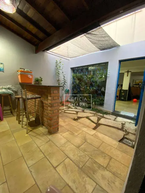 Foto 3 de Casa com 2 quartos à venda, 140m2 em Jardim Paraíso, Pouso Alegre - MG