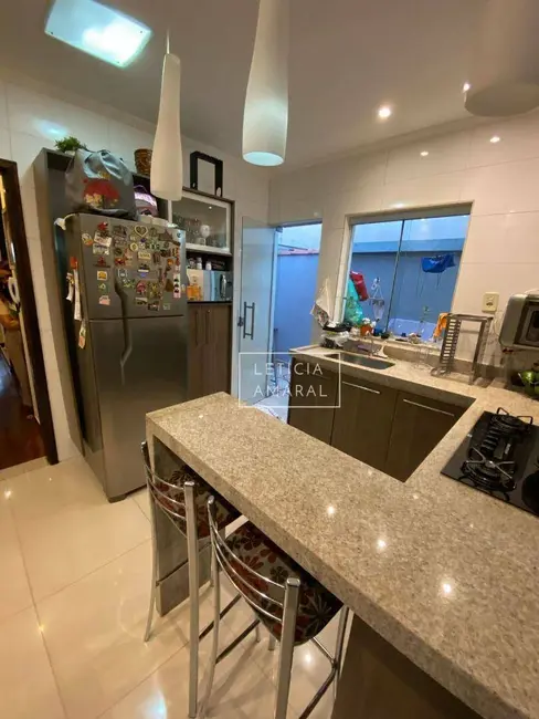 Foto 6 de Casa com 2 quartos à venda, 140m2 em Jardim Paraíso, Pouso Alegre - MG