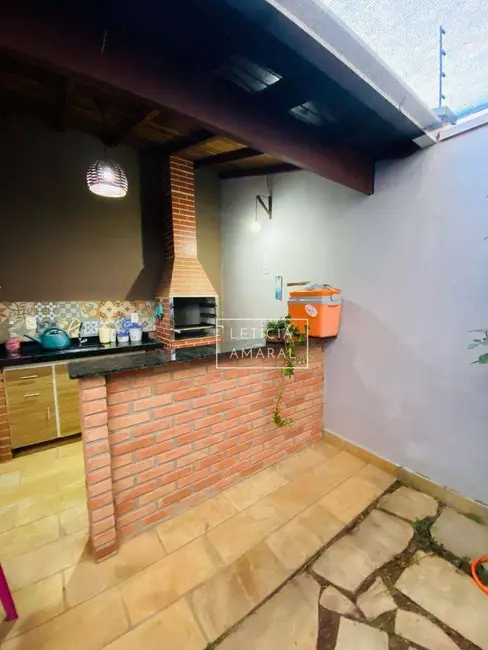 Foto 2 de Casa com 2 quartos à venda, 140m2 em Jardim Paraíso, Pouso Alegre - MG