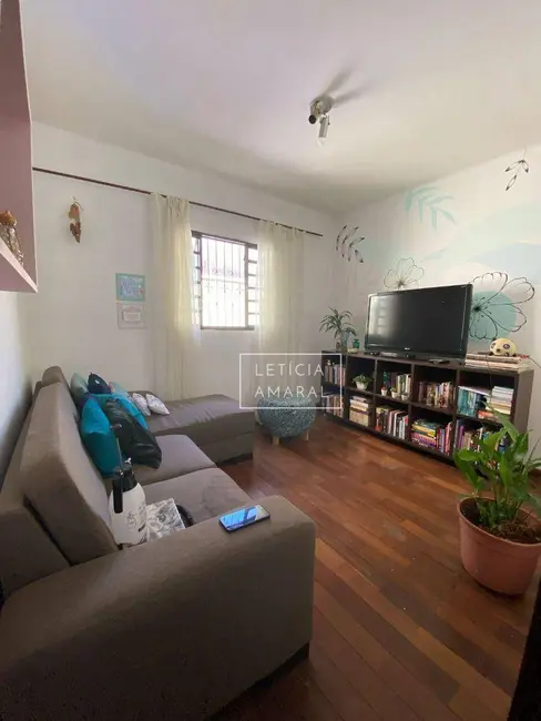 Foto 1 de Casa com 3 quartos à venda, 288m2 em Fátima III, Pouso Alegre - MG