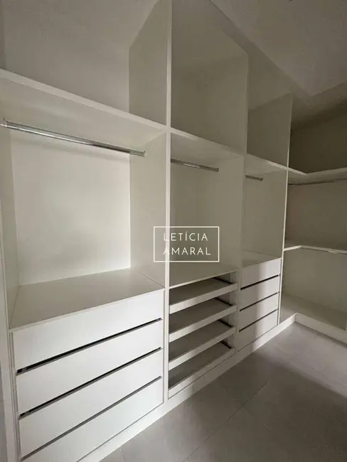 Casa de Condomínio com 3 quartos à venda, 300m2 em Pouso Alegre - MG - imagem 5 Foto 5 de Casa de Condomínio com 3 quartos à venda, 300m2 em Pouso Alegre - MG