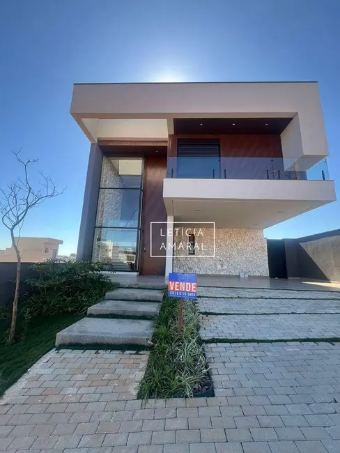 Foto 1 de Casa de Condomínio com 3 quartos à venda, 300m2 em Pouso Alegre - MG
