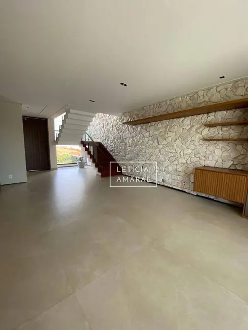 Casa de Condomínio com 3 quartos à venda, 300m2 em Pouso Alegre - MG - imagem 5 Foto 5 de Casa de Condomínio com 3 quartos à venda, 300m2 em Pouso Alegre - MG