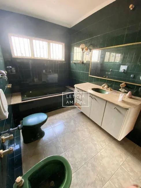 Casa com 5 quartos à venda, 495m2 em Centro, Pouso Alegre - MG - imagem 4 Foto 4 de Casa com 5 quartos à venda, 495m2 em Centro, Pouso Alegre - MG