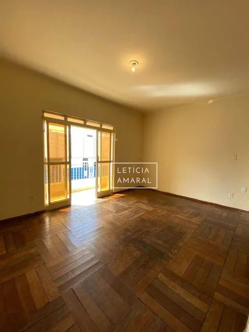 Foto 1 de Casa com 5 quartos à venda, 495m2 em Centro, Pouso Alegre - MG