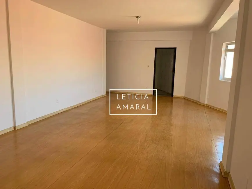 Apartamento com 3 quartos à venda, 120m2 em Centro, Pouso Alegre - MG - imagem 4 Foto 4 de Apartamento com 3 quartos à venda, 120m2 em Centro, Pouso Alegre - MG