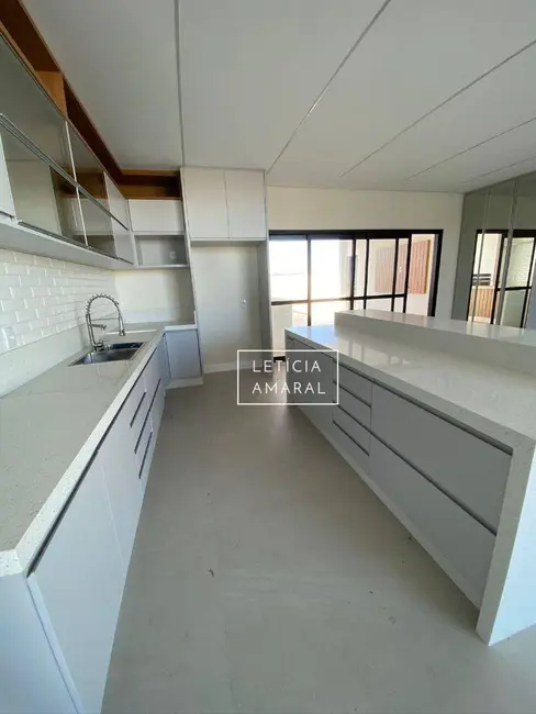 Foto 8 de Casa com 3 quartos à venda, 400m2 em Pouso Alegre - MG