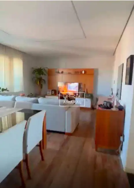 Apartamento com 3 quartos à venda, 115m2 em Centro, Pouso Alegre - MG - imagem 8 Foto 8 de Apartamento com 3 quartos à venda, 115m2 em Centro, Pouso Alegre - MG