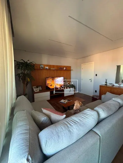 Apartamento com 3 quartos à venda, 115m2 em Centro, Pouso Alegre - MG - imagem 7 Foto 7 de Apartamento com 3 quartos à venda, 115m2 em Centro, Pouso Alegre - MG