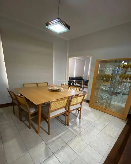 Casa com 3 quartos à venda, 450m2 em Pouso Alegre - MG - imagem 6 Foto 6 de Casa com 3 quartos à venda, 450m2 em Pouso Alegre - MG