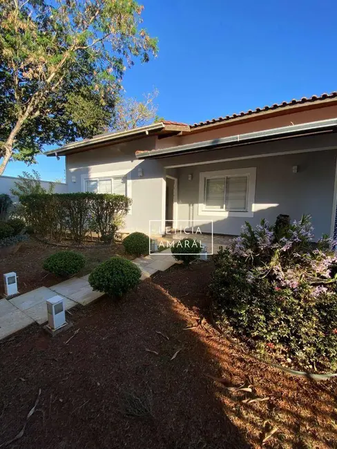 Foto 1 de Casa com 3 quartos à venda, 450m2 em Pouso Alegre - MG