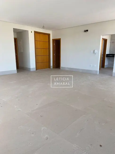 Foto 9 de Apartamento com 4 quartos à venda, 211m2 em Nova Pouso Alegre, Pouso Alegre - MG