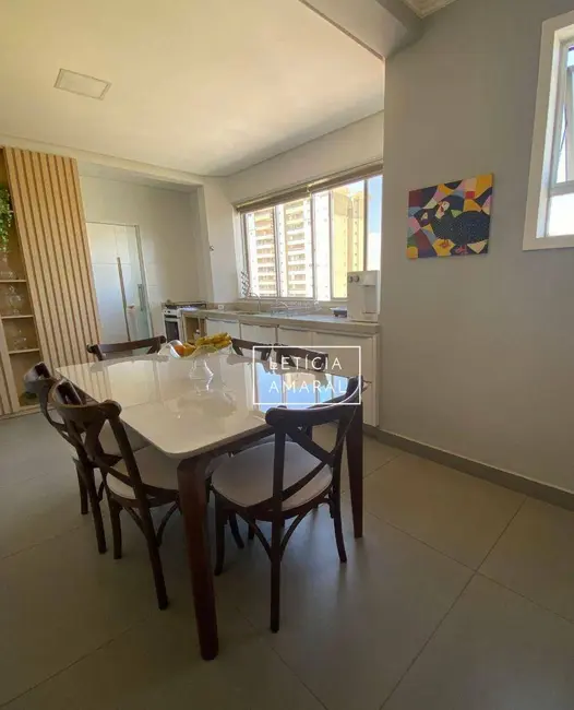 Apartamento com 3 quartos à venda, 137m2 em Centro, Pouso Alegre - MG - imagem 3 Foto 3 de Apartamento com 3 quartos à venda, 137m2 em Centro, Pouso Alegre - MG