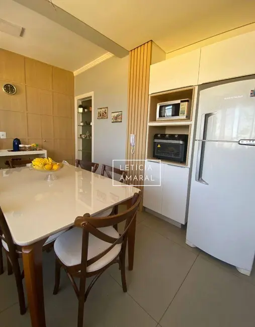 Apartamento com 3 quartos à venda, 137m2 em Centro, Pouso Alegre - MG - imagem 6 Foto 6 de Apartamento com 3 quartos à venda, 137m2 em Centro, Pouso Alegre - MG