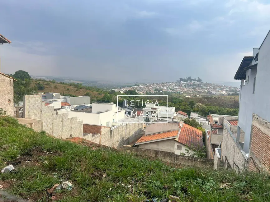 Terreno / Lote à venda, 300m2 em Colinas de Santa Bárbara, Pouso Alegre - MG - imagem 6 Foto 6 de Terreno / Lote à venda, 300m2 em Colinas de Santa Bárbara, Pouso Alegre - MG