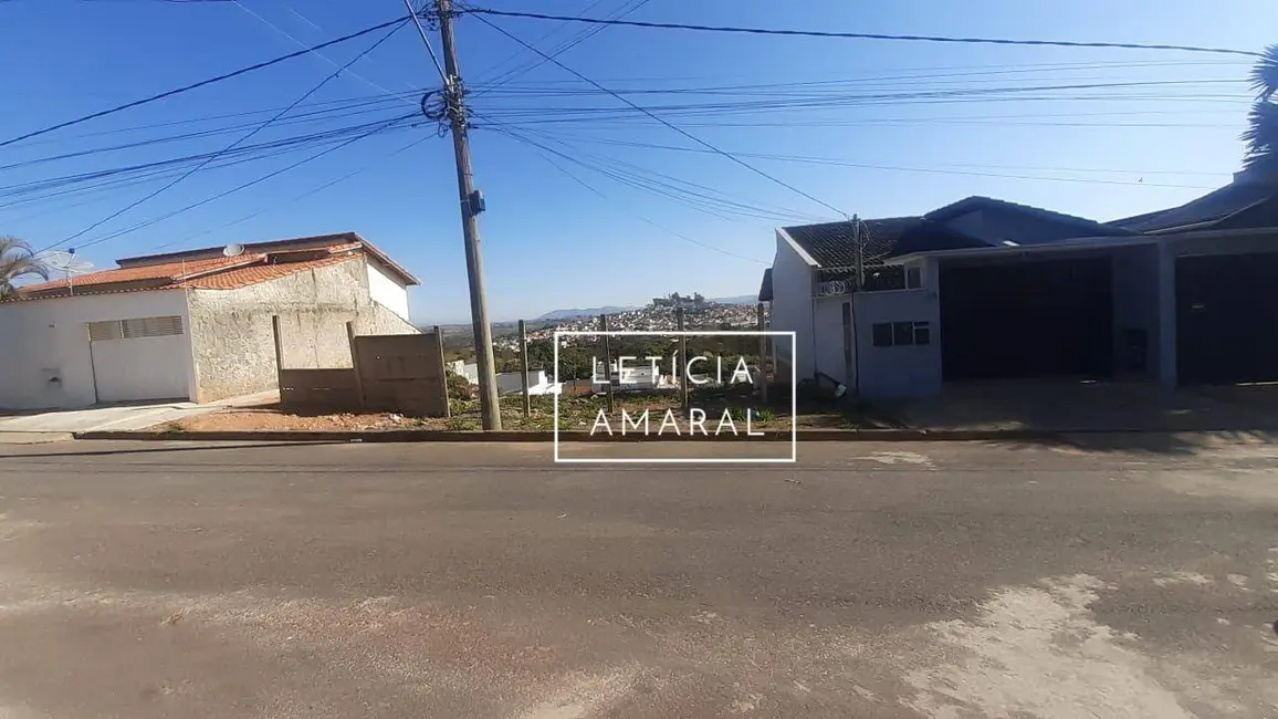 Terreno / Lote à venda, 300m2 em Colinas de Santa Bárbara, Pouso Alegre - MG - imagem 1 Foto 1 de Terreno / Lote à venda, 300m2 em Colinas de Santa Bárbara, Pouso Alegre - MG