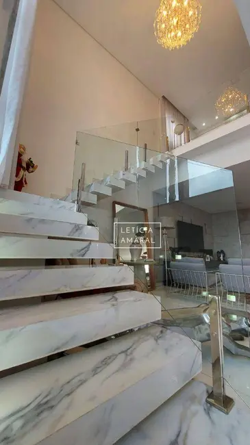 Casa de Condomínio com 3 quartos à venda, 300m2 em Residencial Parque dos Fontes, Pouso Alegre - MG - imagem 2 Foto 2 de Casa de Condomínio com 3 quartos à venda, 300m2 em Residencial Parque dos Fontes, Pouso Alegre - MG